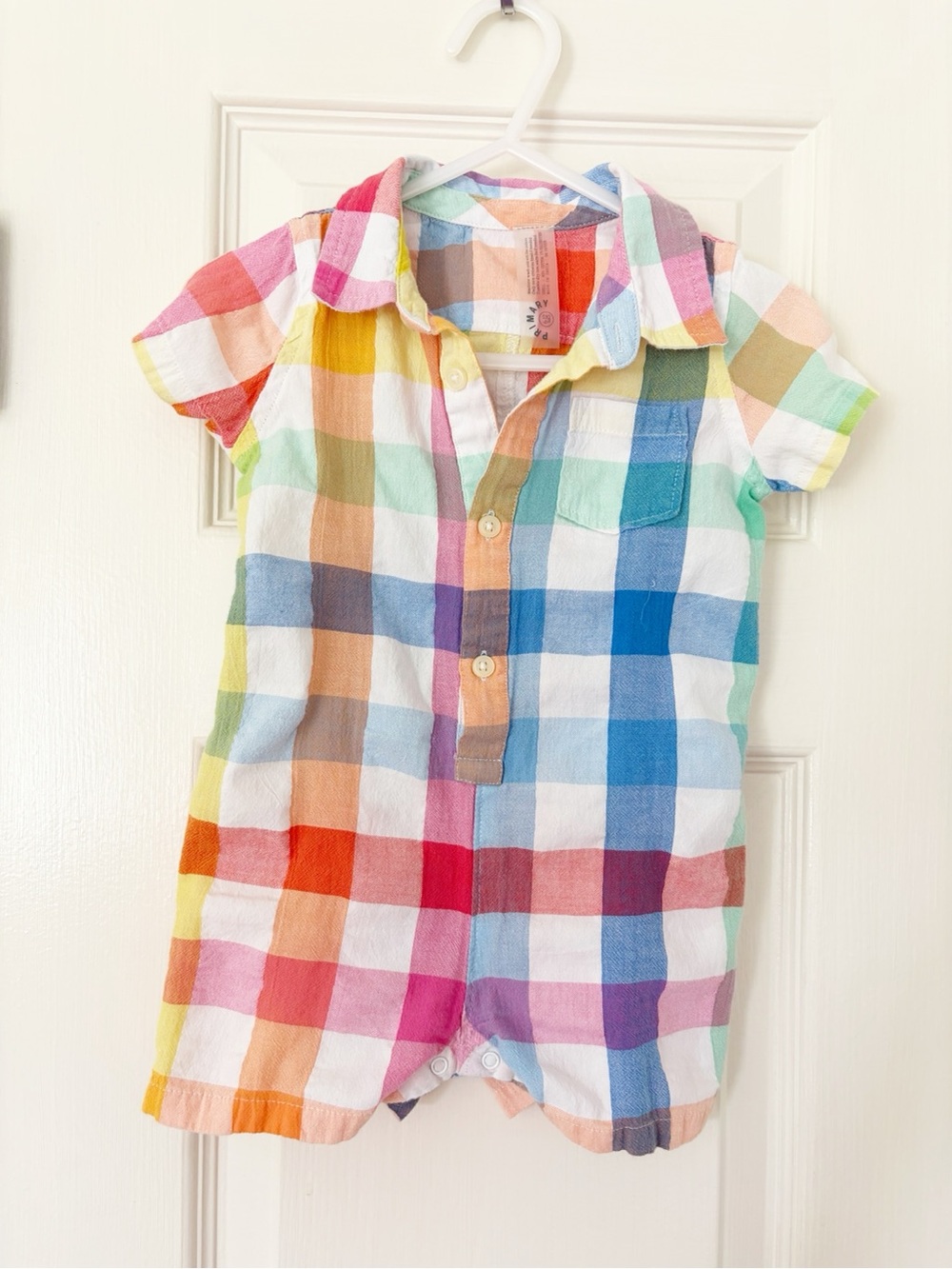 6-12m Primary rainbow check button down shortie